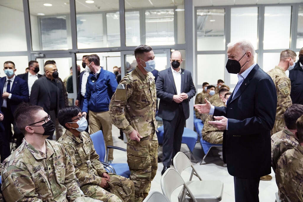 Ready to strike-Biden meets with US 82nd Airborne Division in Poland
