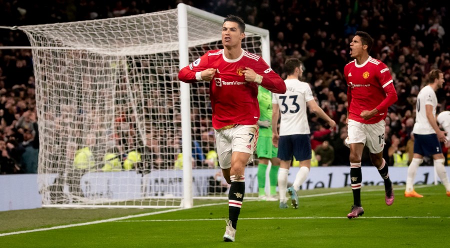 Ronaldo back for Man Utd but injured Shaw faces weeks out