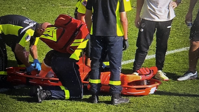 Montpellier game in Ligue 1 abandoned after firecracker thrown at goalkeeper