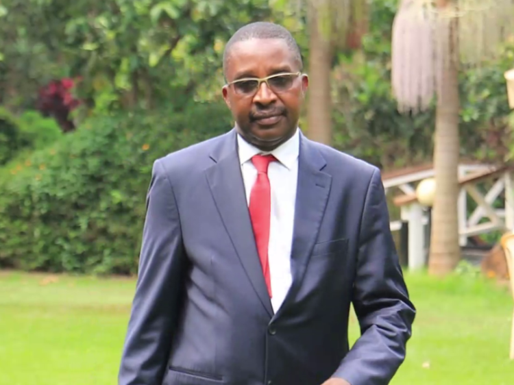 Ex-governor Wa Iria presents himself at EACC police station